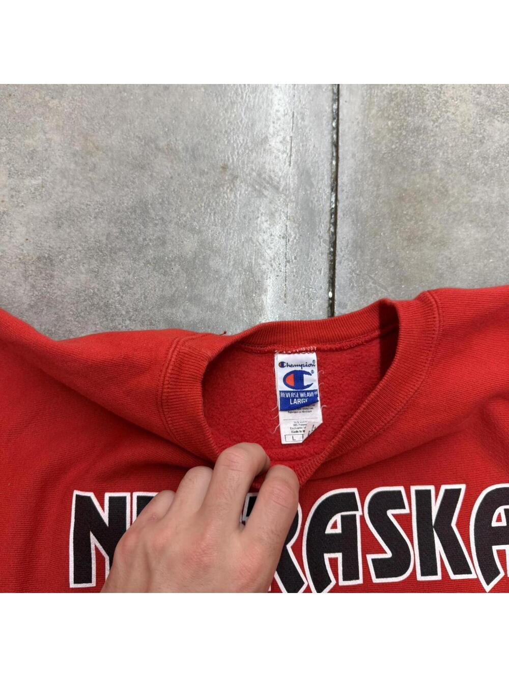 vintage champion reverse weave university of nebraska huskers red crewneck - Picture 3 of 3